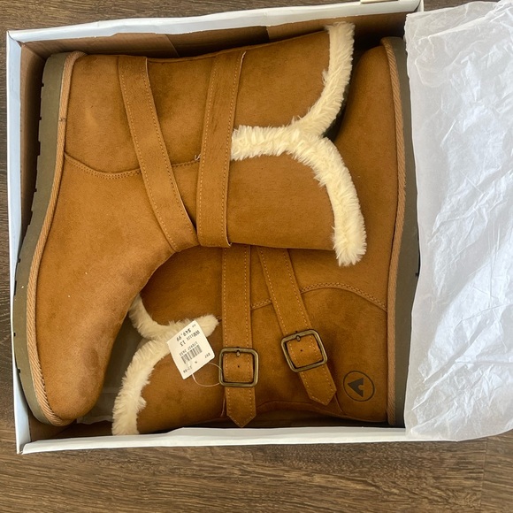 Airwalk Women’s Nia Tan Winter Boots with Cozy Lining-  Size 13 NWT - Picture 4 of 6